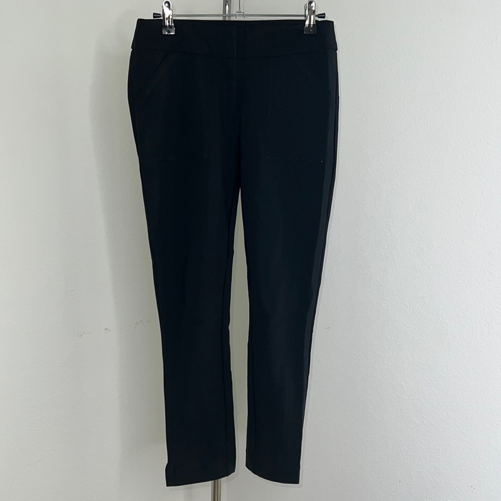 🔹 Aella Skinny Crop Travel Pant